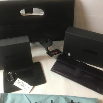 P410 New with tag HOBO International Leather Clutch, Wallet and Zipper case 