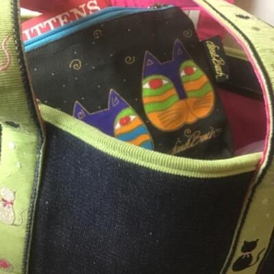 P426 Canvas Cat Bag with Cat Novelties and Books Laurel Burch zipper case 