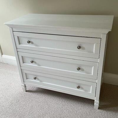 MDB white dresser 
