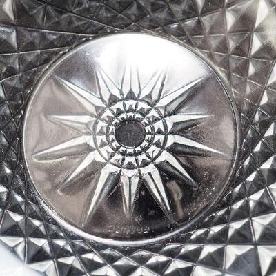 Lot 13 French Arcoroc clear sunburst cyrstal bowls