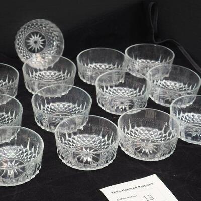 Lot 13 French Arcoroc clear sunburst cyrstal bowls