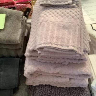 P/B - 454. Eddie Bauer Towels & HF Saime of Brazil