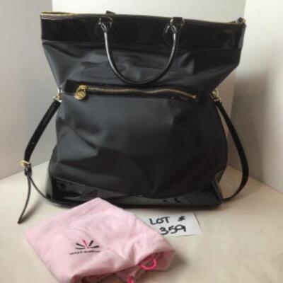 P359 Large Isaac Mizrahi Live Black Tote 