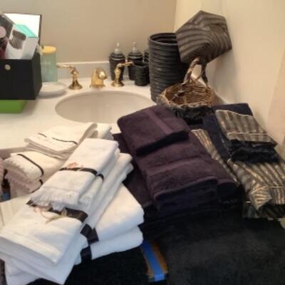 P/B - 455 Assorted Decorative Towel & Bathroom Essentials in Black Lot 