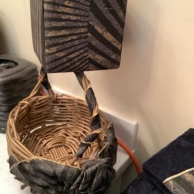 P/B - 455 Assorted Decorative Towel & Bathroom Essentials in Black Lot 