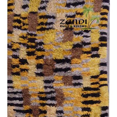 Indian Shaggy design rug 4'x 5'10"Â Retail $3186