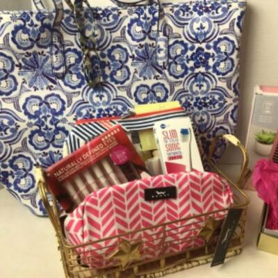 P362 Chicos, SCOUT, Philosophy Travel, and Erica Zap Jewelry 