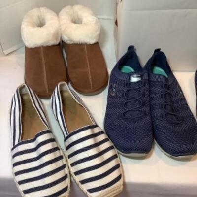 P - 458   Designer Bobs, Sketchers, Vionic Size 8 Shoe Lot 