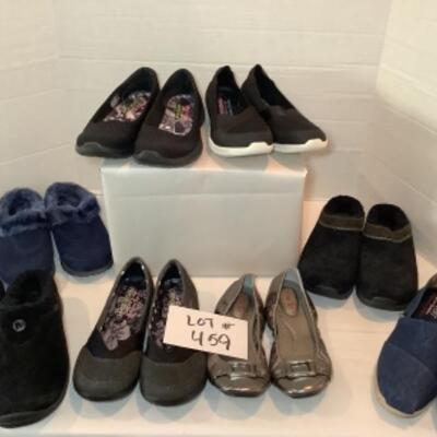 P - 459  Designer Brand Shoe Lot Size 8 