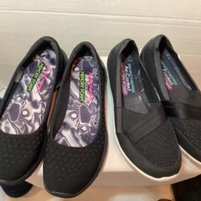 P - 459  Designer Brand Shoe Lot Size 8 