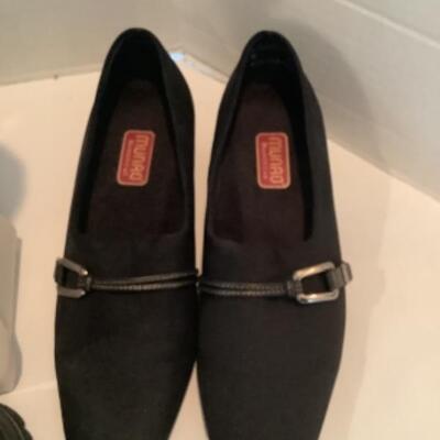 P - 462 Designer Brand Shoe Lot Size 8