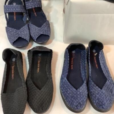 P - 463 Designer Brand Shoe Lot Size 9