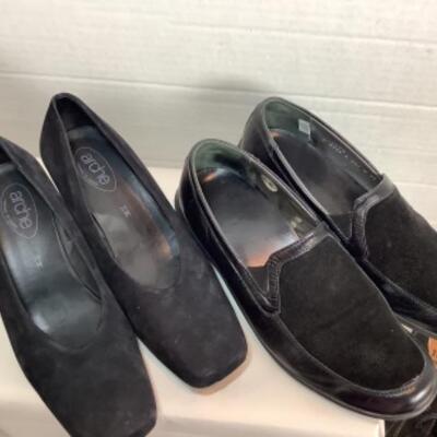 P - 463 Designer Brand Shoe Lot Size 9