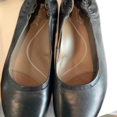 P - 466  Designer Brand Shoe Lot Size 8