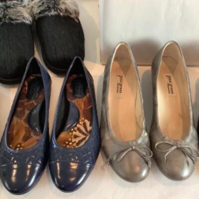 P - 467 Designer Brand Shoe Lot Size 8