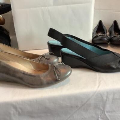 P - 467 Designer Brand Shoe Lot Size 8