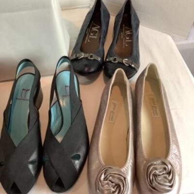 P - 467 Designer Brand Shoe Lot Size 8