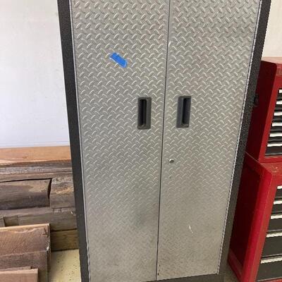 800-Gladiator Steel Storage Cabinet-Mobile