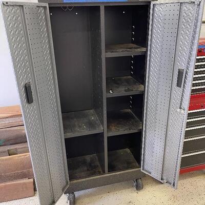 800-Gladiator Steel Storage Cabinet-Mobile