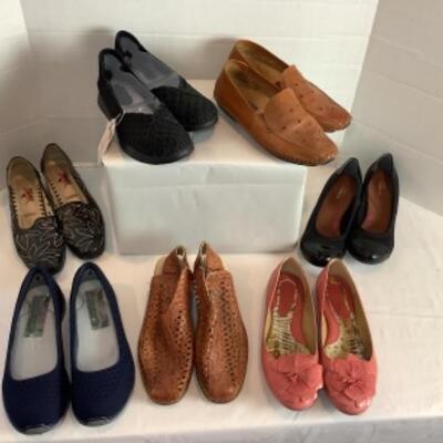 P - 468 Designer  Brand Shoe Lot Size 8