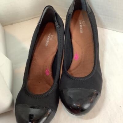 P - 468 Designer  Brand Shoe Lot Size 8