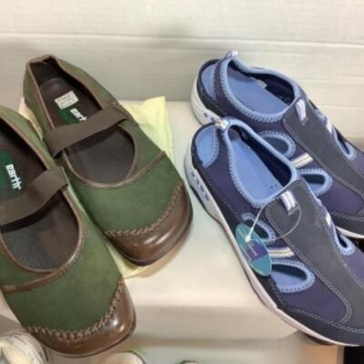 P - 469. Designer Brand Shoe Lot Size 7.5