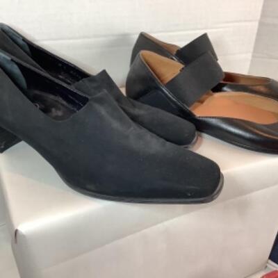 P - 470  Designer Brand Shoe Lot Size 8 