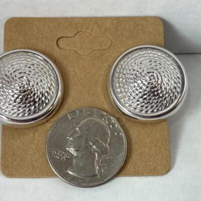 K550 14k White Gold Round Weave Design Pierced Clip back Earrings 