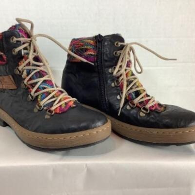 P - 478. Artsy  Rieker Boots Size 8