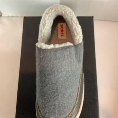 P - 480 Designer Brand Shoe Lot Size 8 