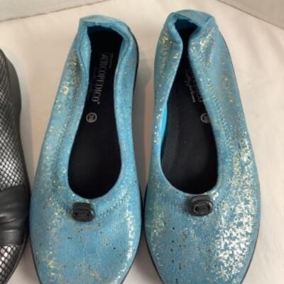 P - 481. Designer Shoe Lot Size 8