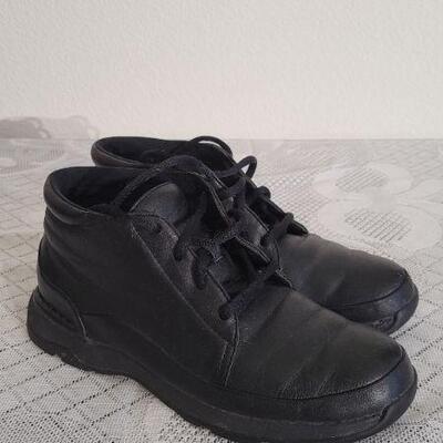 Lot 29: ROCKPORT Black Leather Womens Shoes Size 9 