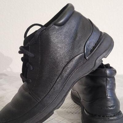 Lot 29: ROCKPORT Black Leather Womens Shoes Size 9 