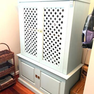 Distressed Shabby Lattice Cabinet 