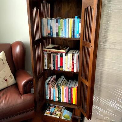 Balinese Display Storage Cabinet - with door