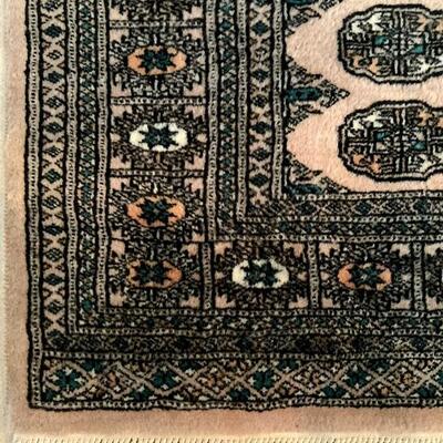 Tribal Beigh/Cream Persian Carpet