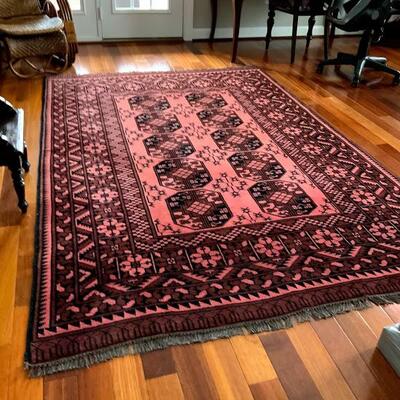 Traditional Hand knotted and Handwoven Rug  