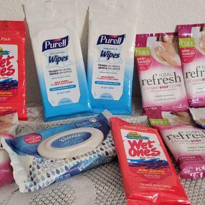 Lot 35: Assorted NEW Wet Wipes 