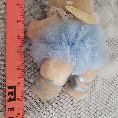 Lot 42: Pair of Vintage Nee Stuffed Animals 
