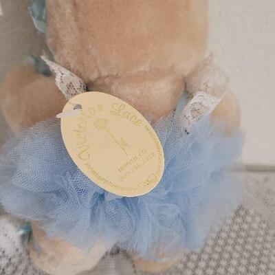Lot 42: Pair of Vintage Nee Stuffed Animals 