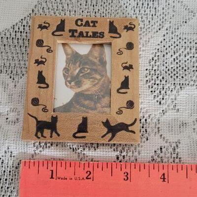 Lot 45: Cat Themed Photo Frames New