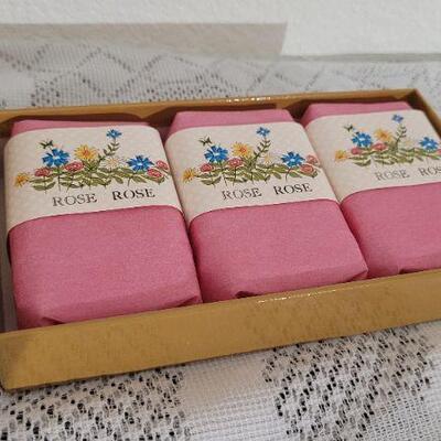 Lot 46: Assorted Vintage Designer Soap
