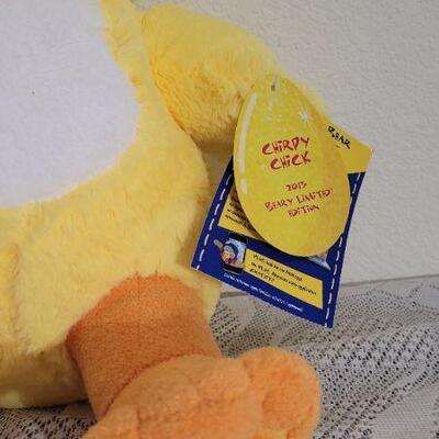 Lot 53: Vintage New BUILD A BEWR Chirpy Chick Plush Animal
