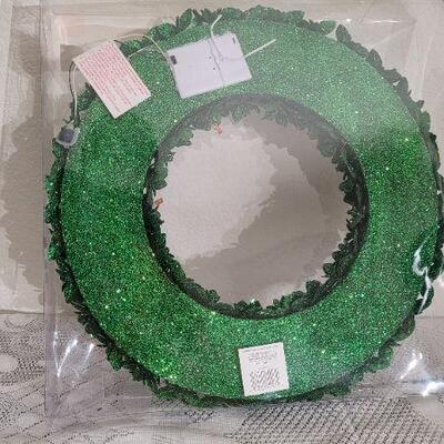 Lot 65: Vintage LED Wreath Light Christmas Deco UNTESTED