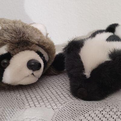 Lot 66: (2) Vintage Plush Puppets Animals 