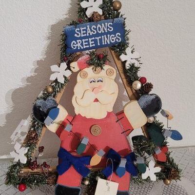 Lot 69: Christmas Home Deco Wooden Santa Tree