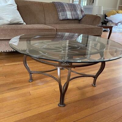 Glass round table with metal base