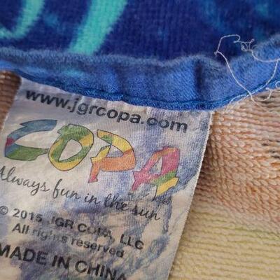 Lot 83: Vintage Beach Towel FLIP FLOP Graphic