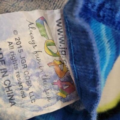 Lot 84: Vintage Beach Towel FLOWER Graphic