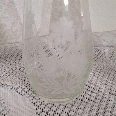 Lot 85: (2) Vintage Etched Glass Vases